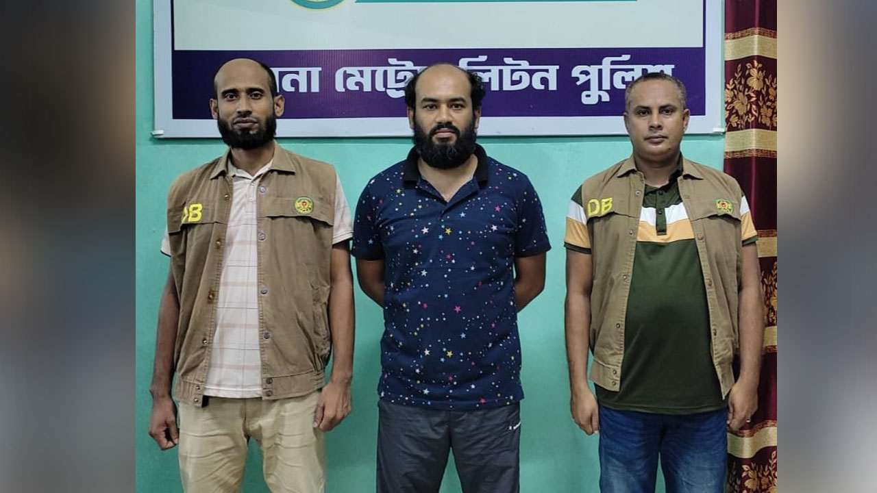 ছাত্রলীগ ক্যাডার বায়েজিদ জান্নাত সিনহা কারাগারে