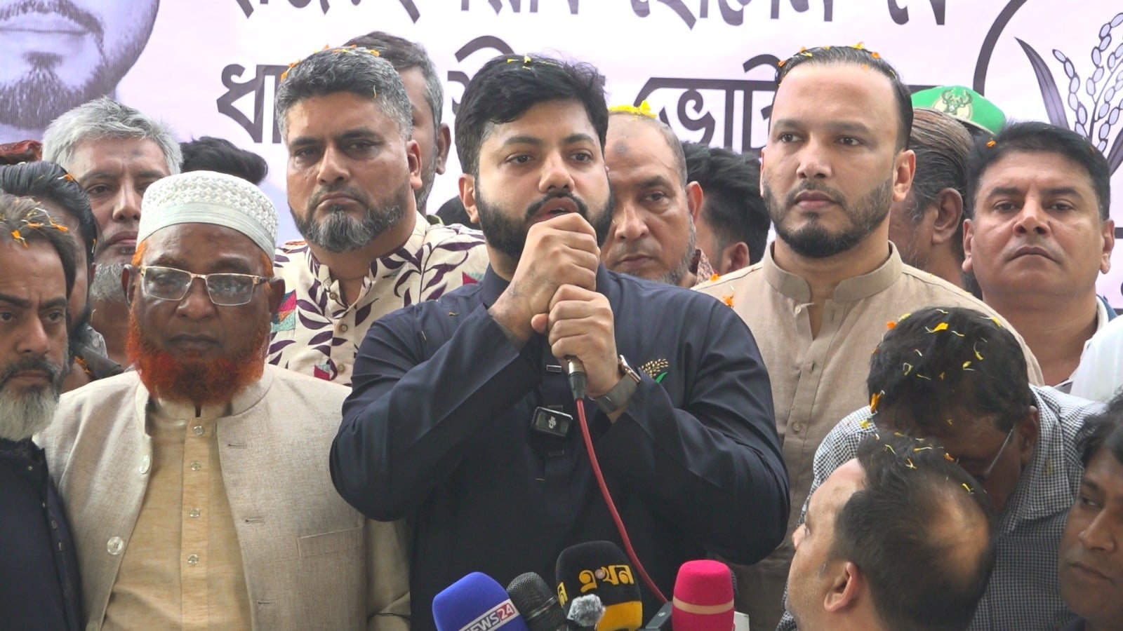 একটি আবদার নিয়ে এসেছি, আপনাদের জন্য কাজ করতে চাই: ইশরাক