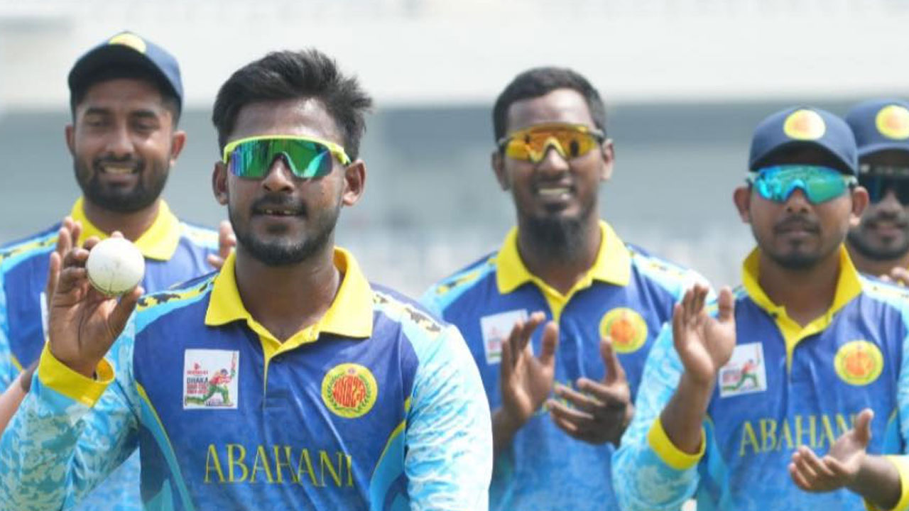 রেকর্ড ৪২২ রানের পর মিরপুরে রানখরা চলছেই