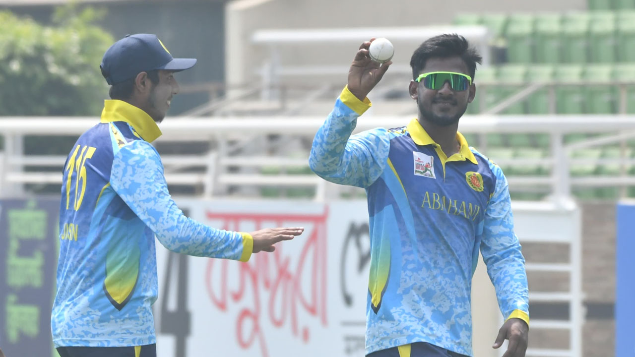 আবাহনী-রুপগঞ্জের বড় জয়