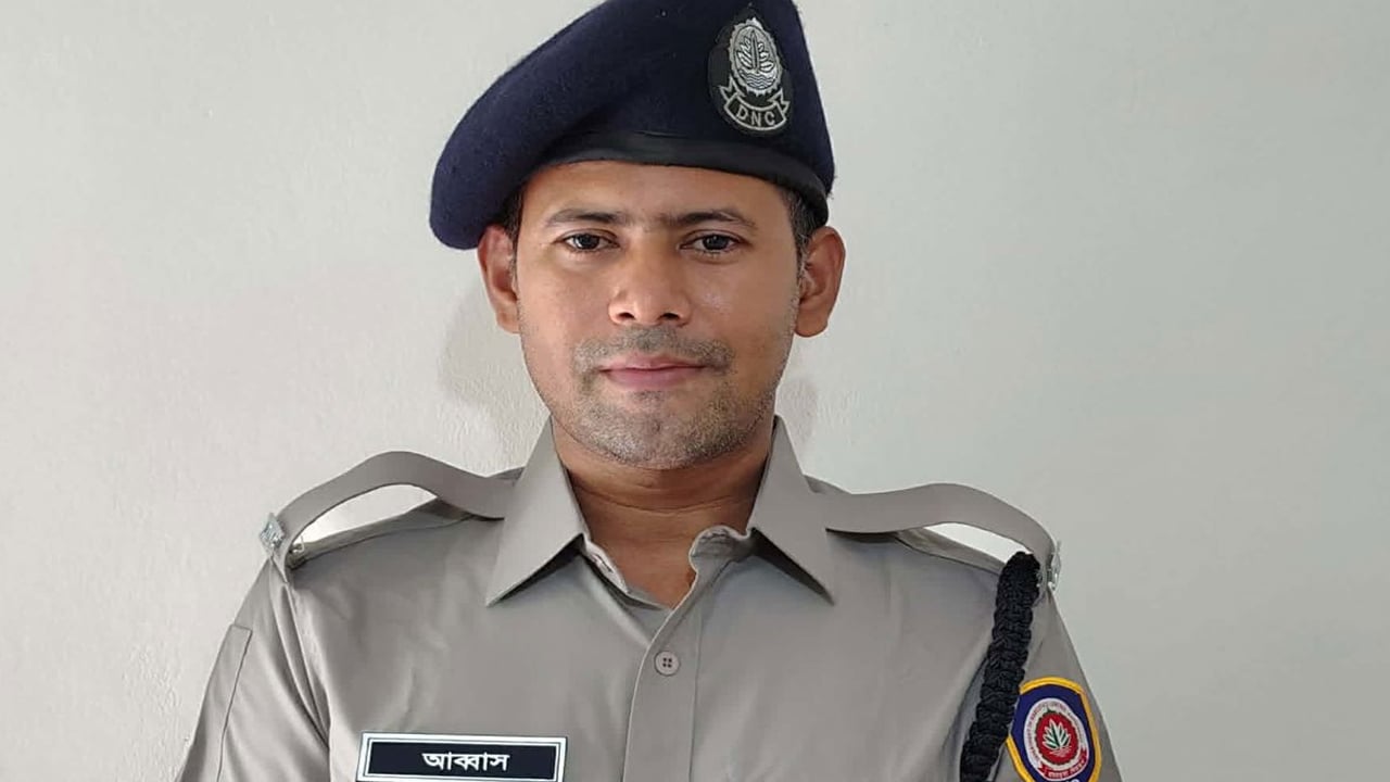মাদকদ্রব্য অধিদপ্তরের কনস্টেবলের বিরুদ্ধে ঘুষ নেওয়ার অভিযোগ