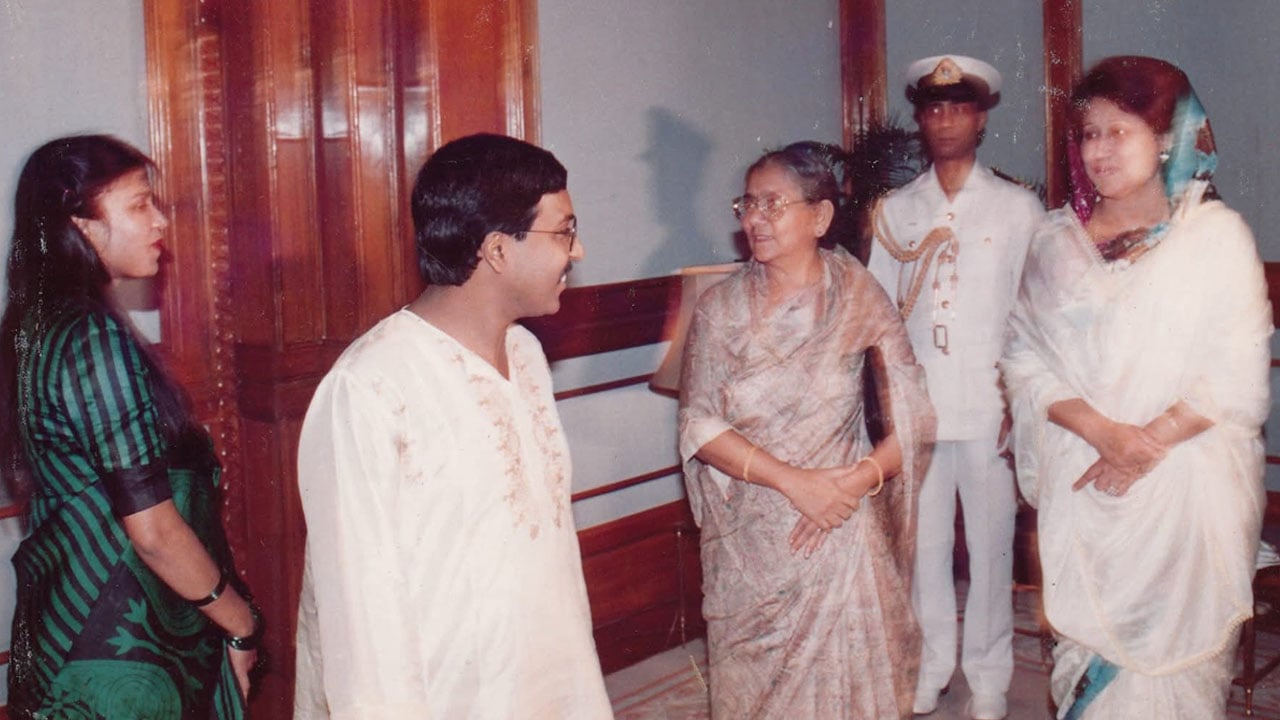 খালেদা জিয়া: গণতন্ত্রের সংগ্রামে অনির্বাণ শিখা