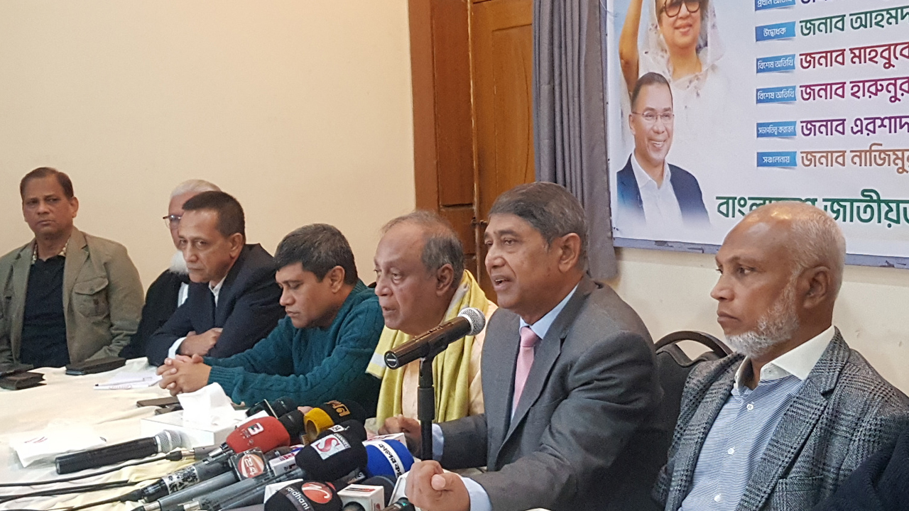 ওরা পেছন থেকে ছুরিকাঘাত করে দেশ ধ্বংস করতে চাচ্ছে: নোমান