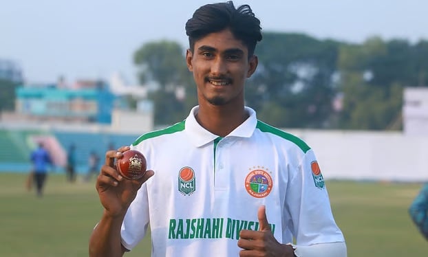 পেস ঝড়ে রহিমের ৬, জায়েদের ৫ উইকেট