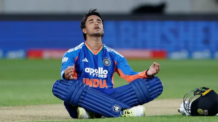 অভিষেকের রেকর্ড সেঞ্চুরিতে উড়ে গেল নিউজিল্যান্ড