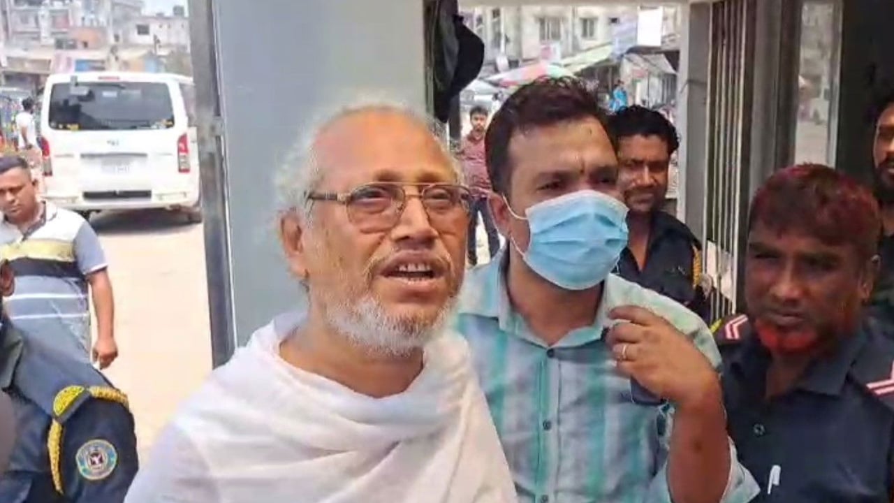 ধর্ম অবমাননার মামলায় জামিনে মুক্ত বাউলশিল্পী আবুল সরকার