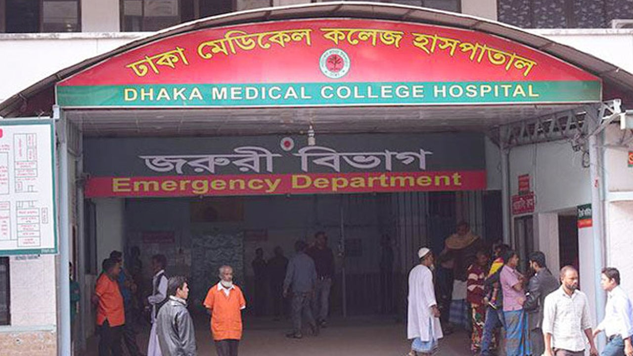রাজধানীতে পৃথক স্থানে সড়ক দুর্ঘটনায় নিহত ৩