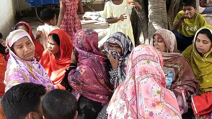 শিবগঞ্জে ট্রাক-সিএনজি সংঘর্ষে নিহত ১, ট্রাক আটক