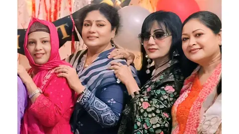আড্ডা ও স্মৃতিকথায় মেতে উঠলেন গুণী অভিনেত্রীরা