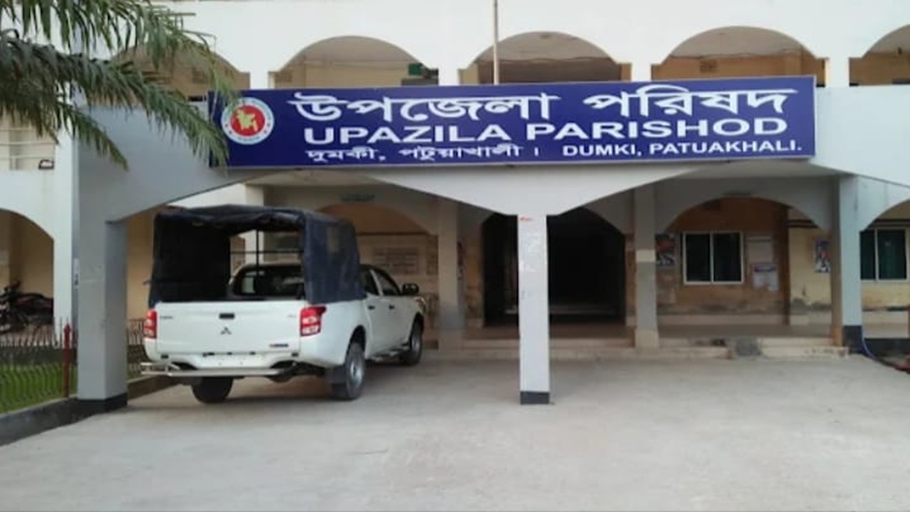জন্ম-মৃত্যু নিবন্ধনে দেশসেরা দুমকি উপজেলা
