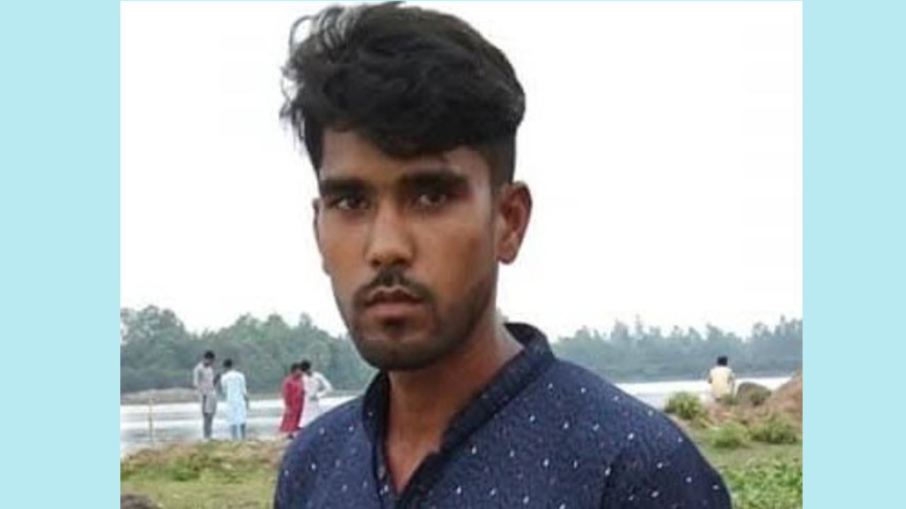 পত্নীতলায় সড়ক দুর্ঘটনায় ভ্যানচালক নিহত