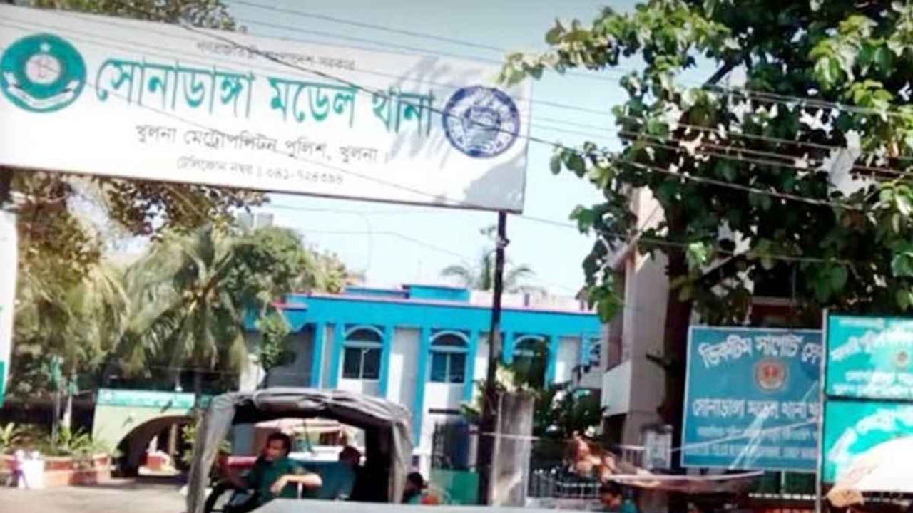 সরকার উৎখাতের ষড়যন্ত্র, হাসিনাসহ ৪৬ জনের বিরুদ্ধে মামলা
