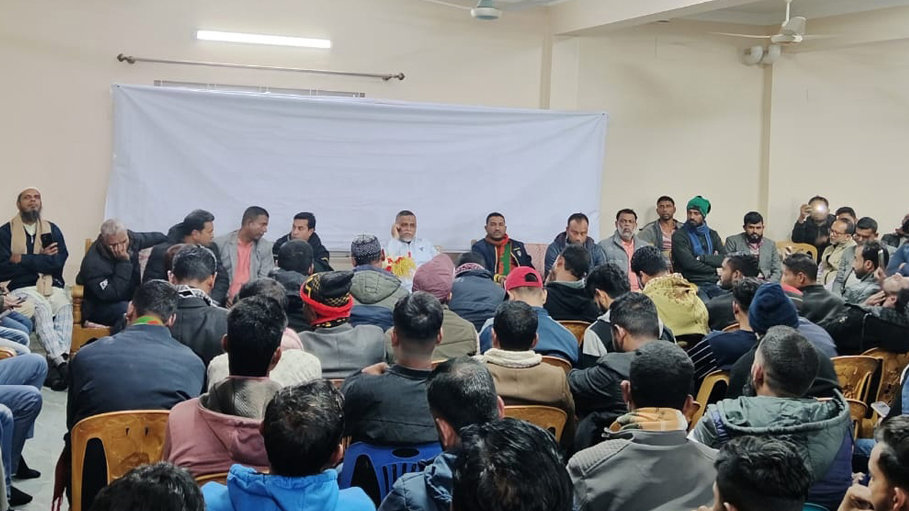 আইন অনুযায়ী আ.লীগের মন্ত্রী-এমপিদের শাস্তির দাবি জিকে গউছের