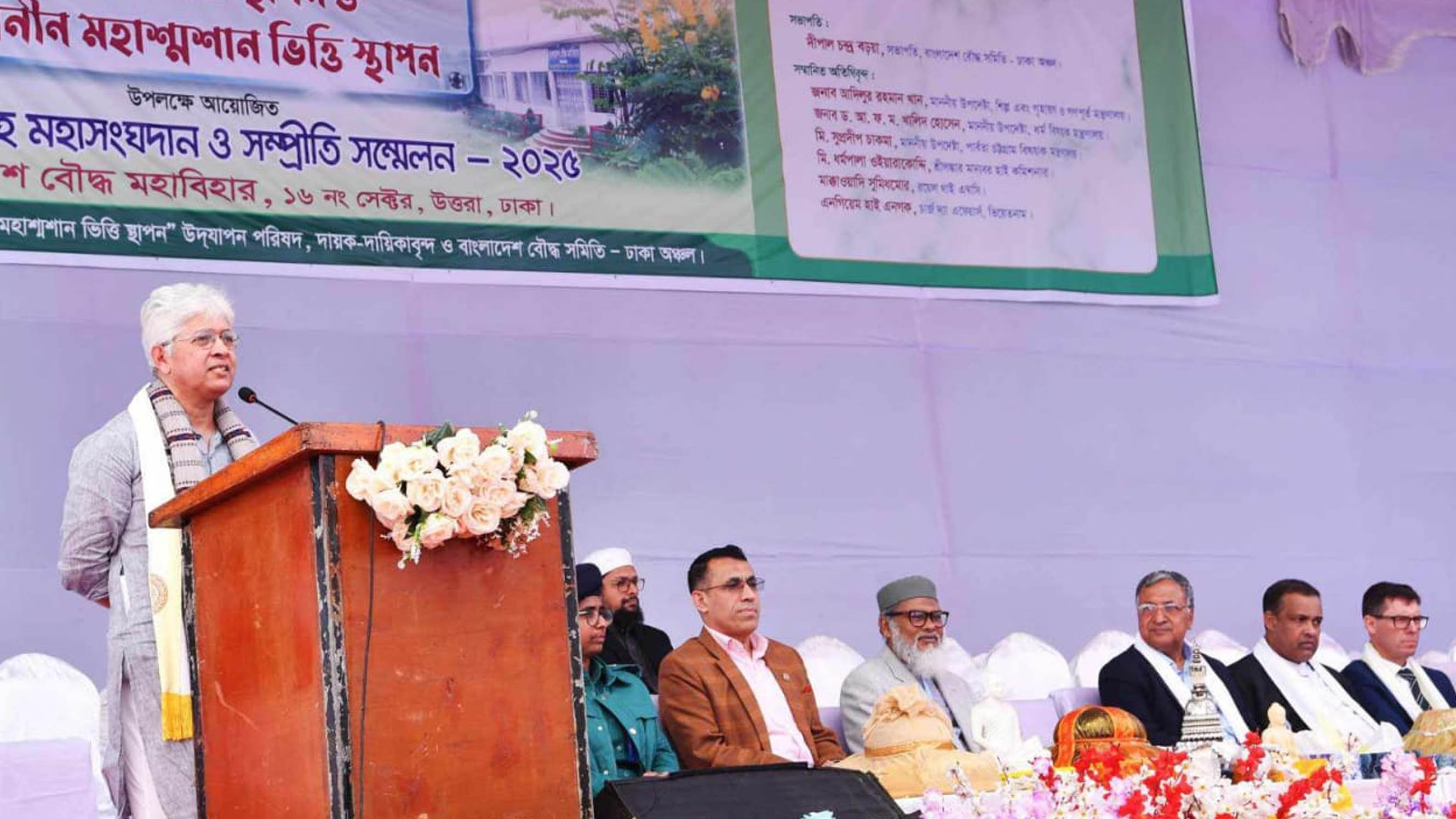 ঐক্যবদ্ধ হয়ে দেশকে গড়ে তুলতে হবে: আদিলুর রহমান খান