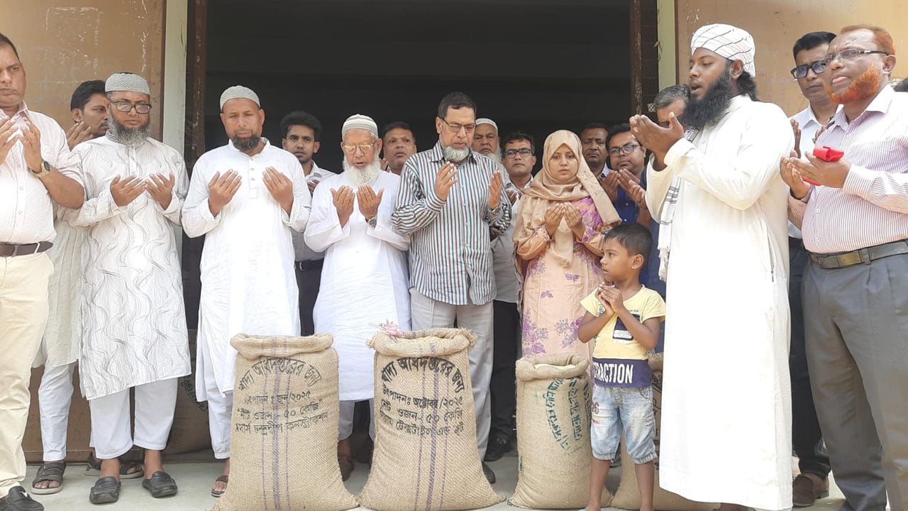 সান্তাহারে বোরো মৌসুমের ধান-চাল সংগ্রহ শুরু