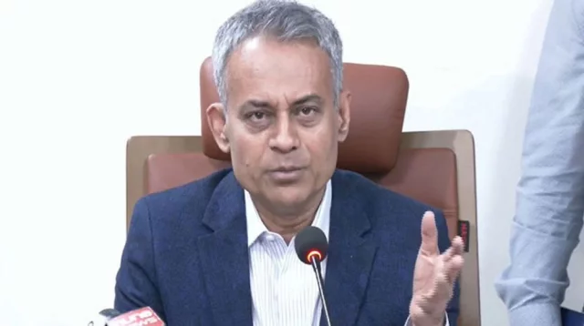 অতিরিক্ত ভাড়া নিলে বাসের রুট পারমিট বাতিল: সরকারের সিদ্ধান্ত