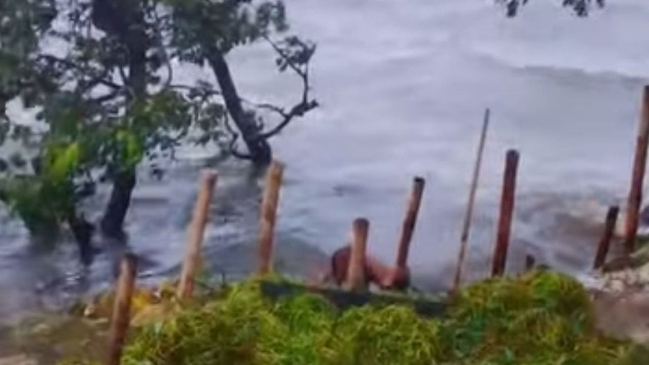 সুনামগঞ্জে ‘আফাল’, আতঙ্কিত হাওরবাসী