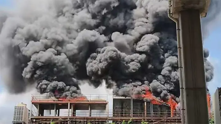 মহাখালীর ব্রিটিশ টোব্যাকো ভবনের আগুন নিয়ন্ত্রণে