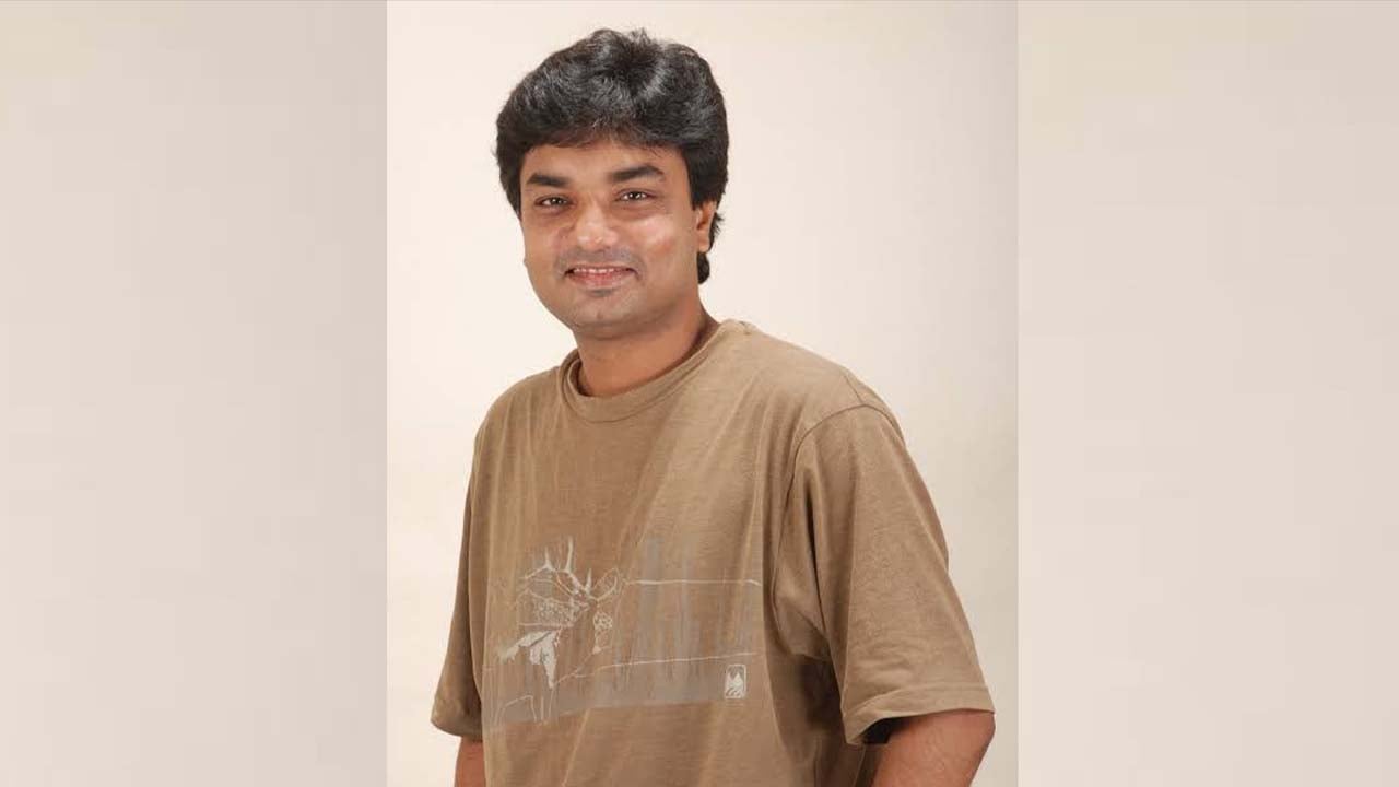 ৫ বছর পর সিনেমার গানে কণ্ঠশিল্পী আগুন