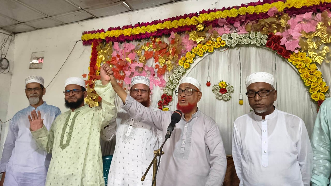 বিএনপি ক্ষমতা দেখিয়ে আ.লীগের পথ অনুসরণ করছে: এটিএম আজহারুল