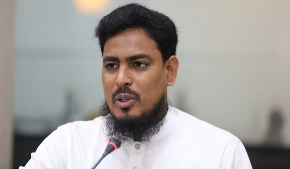 ‘হ্যাঁ’ ভোট দেওয়ার কথা বলে গণভোটের রায় কেন মানতে চান না, প্রশ্ন আখতারের