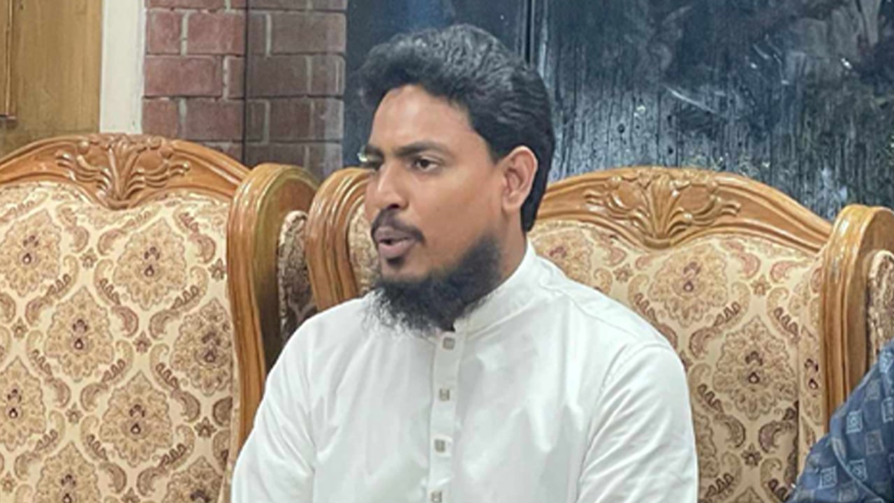 তত্ত্বাবধায়ক ইস্যুটি এই ফোরামেই নিষ্পত্তি হওয়া উচিত : আখতার হোসেন
