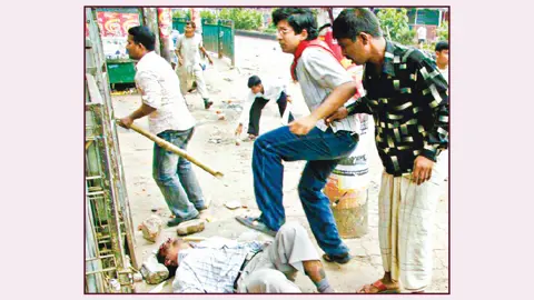 হাসিনাসহ খুনিদের ফাঁসি চায় শহীদ পরিবার ও জামায়াত