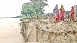 মধুমতির ভাঙনে হুমকিতে আশ্রয়ণ প্রকল্পের শতাধিক পরিবার