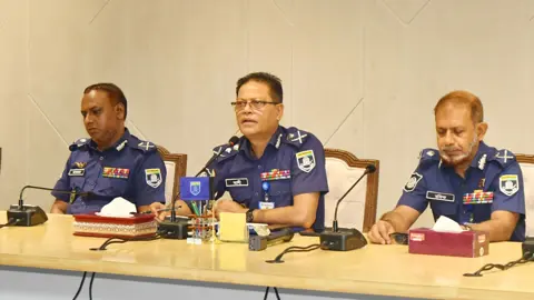 সারাদেশে ১১৪টি ভেন্যুতে পুলিশ সদস্যদের নির্বাচনি প্রশিক্ষণ শুরু
