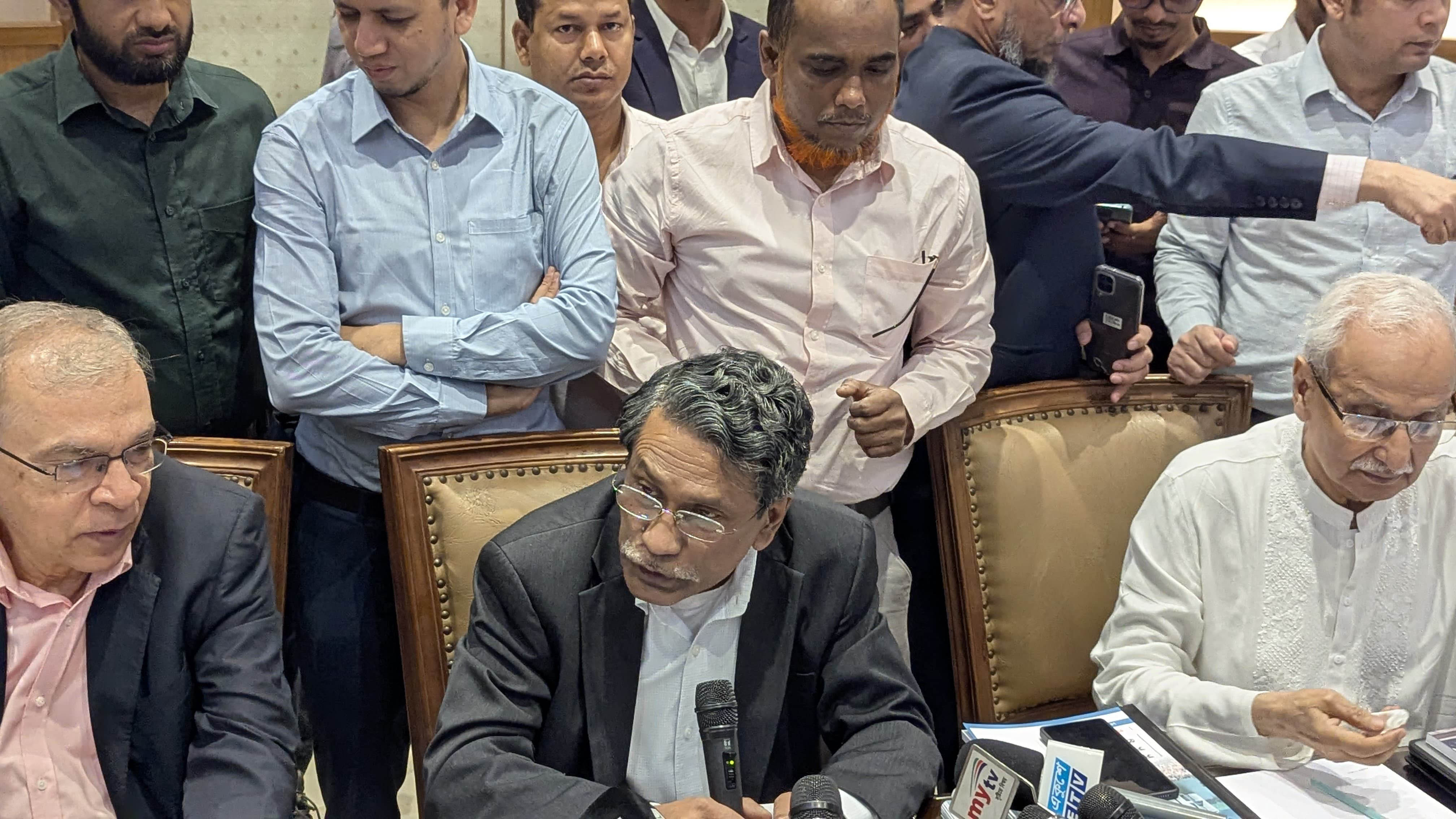 দেশে যেন ফ্যাসিবাদের শাসন ফেরত না আসে: আলী রীয়াজ