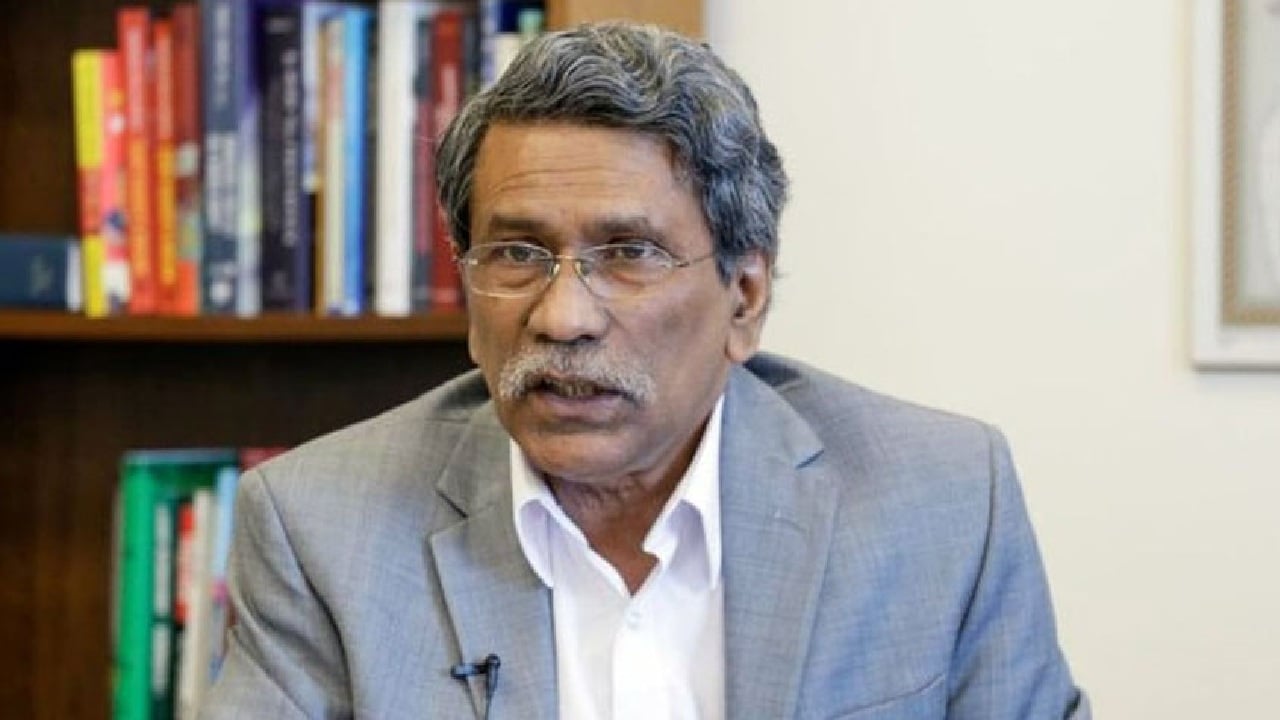 দেশে ফিরেছেন আলী রীয়াজ