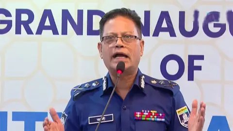সরকার চাইলে ক্রসফায়ার করতে পিছপা হবে না পুলিশ