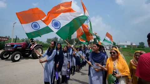 জেন-জির পর ভারতে জেন-আলফাদের বিক্ষোভ, শিক্ষা সংস্কারের দাবি