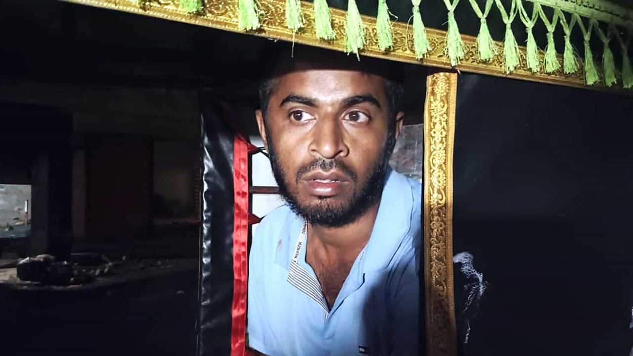 যুবদল নেতাকে বিনামূল্যে মাছ না দেয়ায় জেলেকে হাতুড়িপেটা