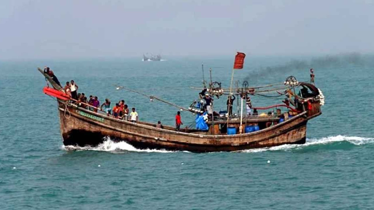 আবারও বাংলাদেশি ১৪ জেলেকে অপহরণ করল আরাকান আর্মি