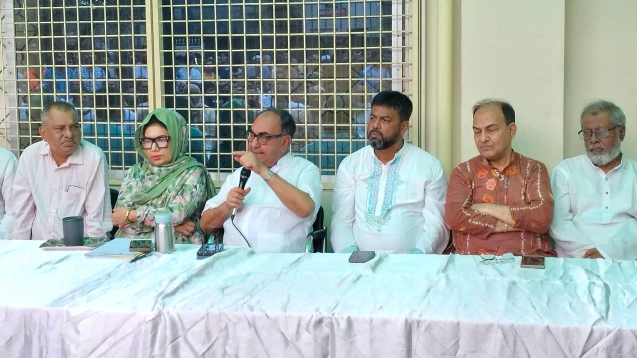 ধর্ম ব্যবসায়ী একটি দল নির্বাচন নিয়ে বিভ্রান্তি ছড়াচ্ছে : মির্জা আব্বাস