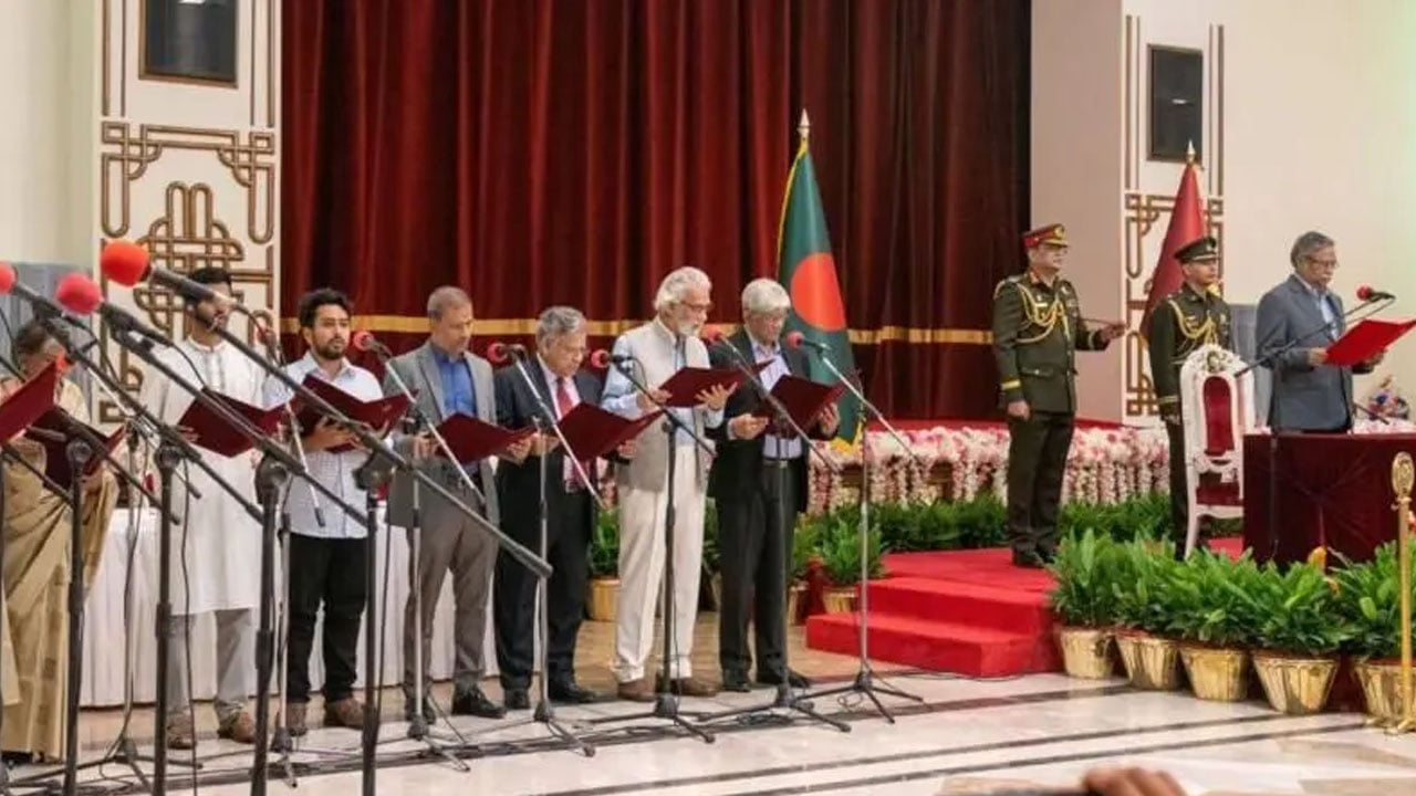 ডিসেম্বরের আগেই অন্তর্বর্তী সরকারকে বিদায় করতে ‘নতুন ছক’
