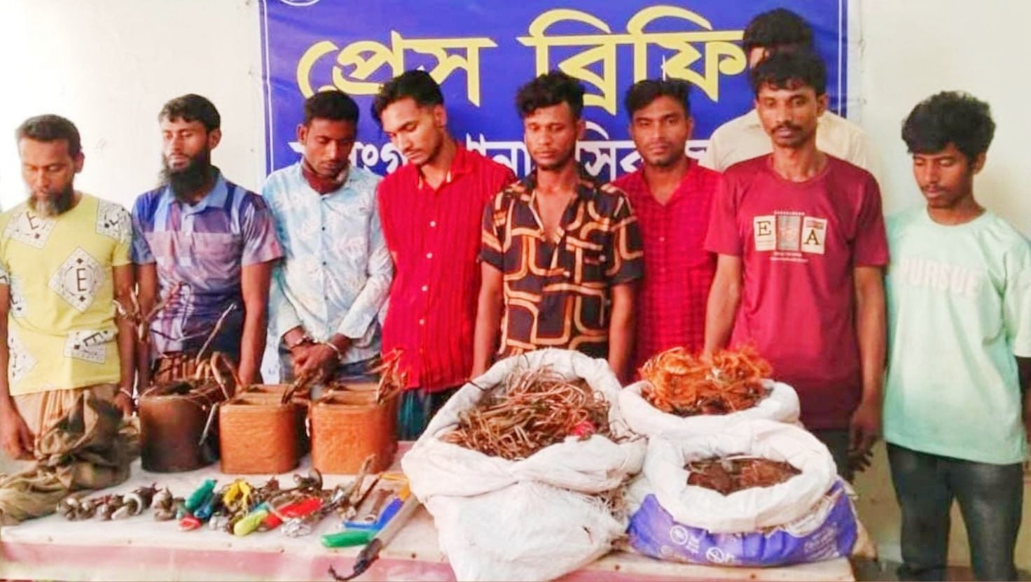 রায়গঞ্জে ট্রান্সফরমার চোর চক্রের ৯ সদস্য গ্রেপ্তার