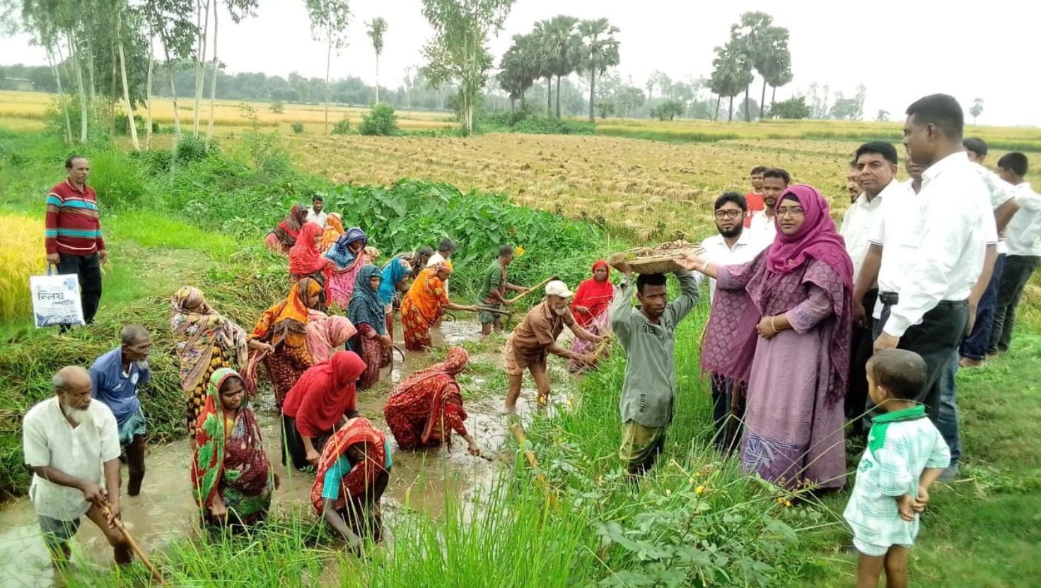 পত্নীতলায় খাল খনন কর্মসূচির উদ্বোধন