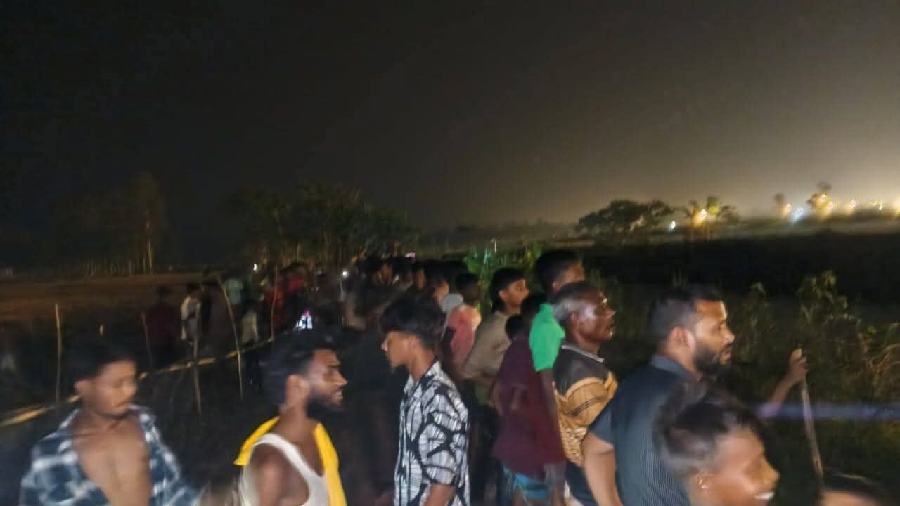 কুড়িগ্রামে বিএসএফের পুশইন ঠেকাতে বিজিবির সঙ্গে গ্রামবাসীর পাহারা