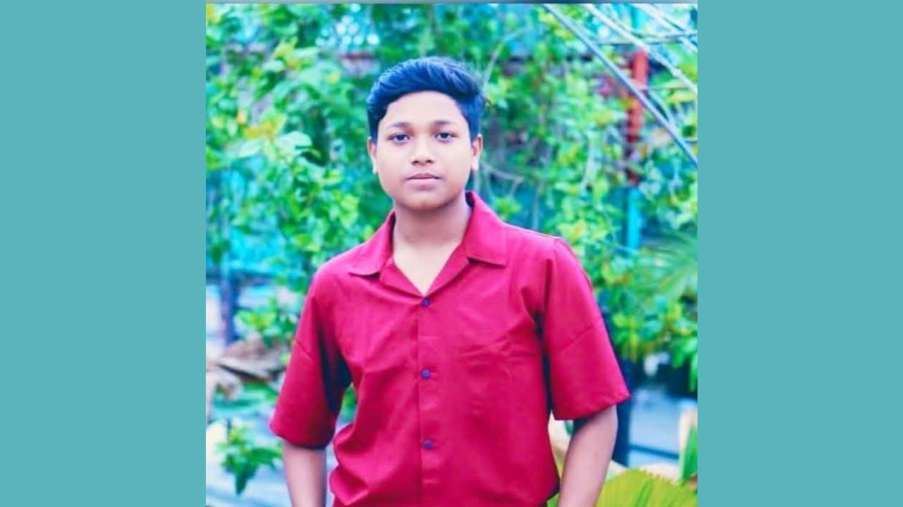 নোয়াখালীতে মাদকে বাধা দেওয়ায় স্কুলছাত্রকে কুপিয়ে হত্যা
