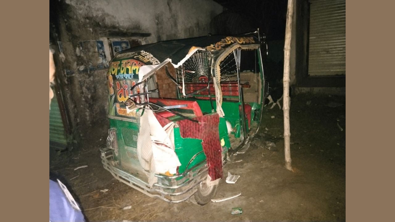 কলমাকান্দায় ট্রাক-অটোরিকশা সংঘর্ষে যুবক নিহত, আহত ৩