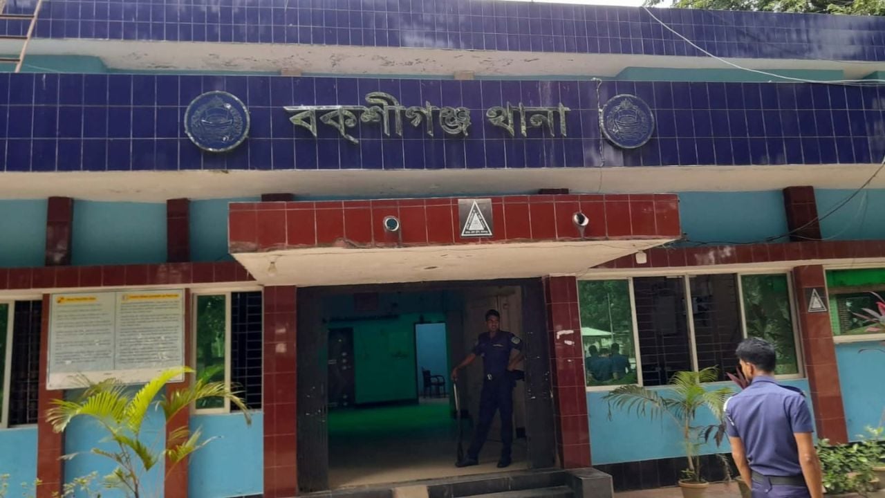 বকশীগঞ্জে যুবকের ঝুলন্ত লাশ উদ্ধার