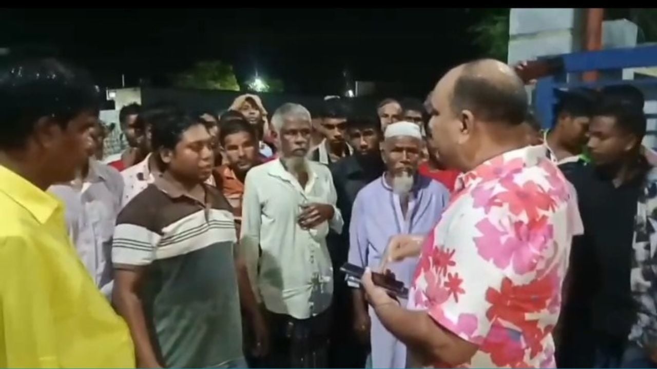 ছাত্রদল নেতার নেতৃত্বে থানা ঘেরাও, আটক যুবলীগ নেতাকে ছেড়ে দিল পুলিশ