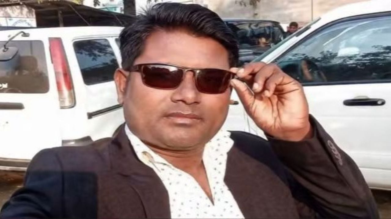 রামুতে মিনিবাস-মাইক্রোবাস মুখোমুখি সংঘর্ষে চালক নিহত