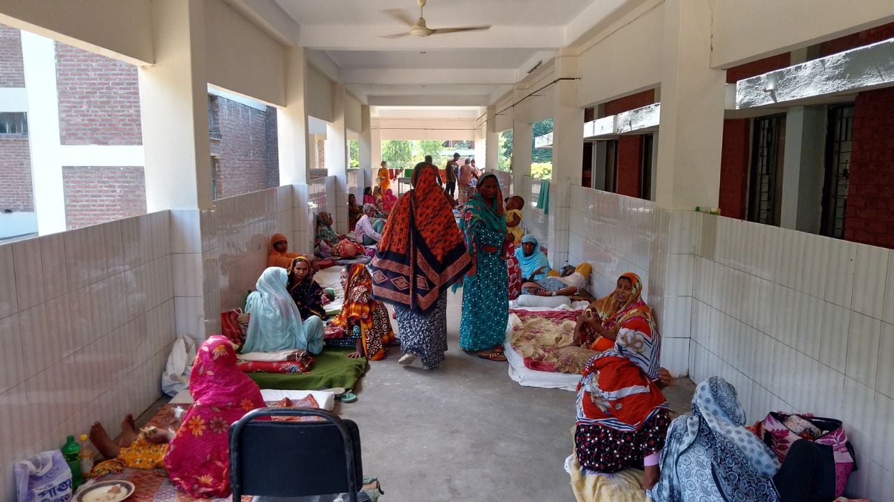 রাণীশংকৈল ৫০ শয্যার হাসপাতালে দ্বিগুন রোগী