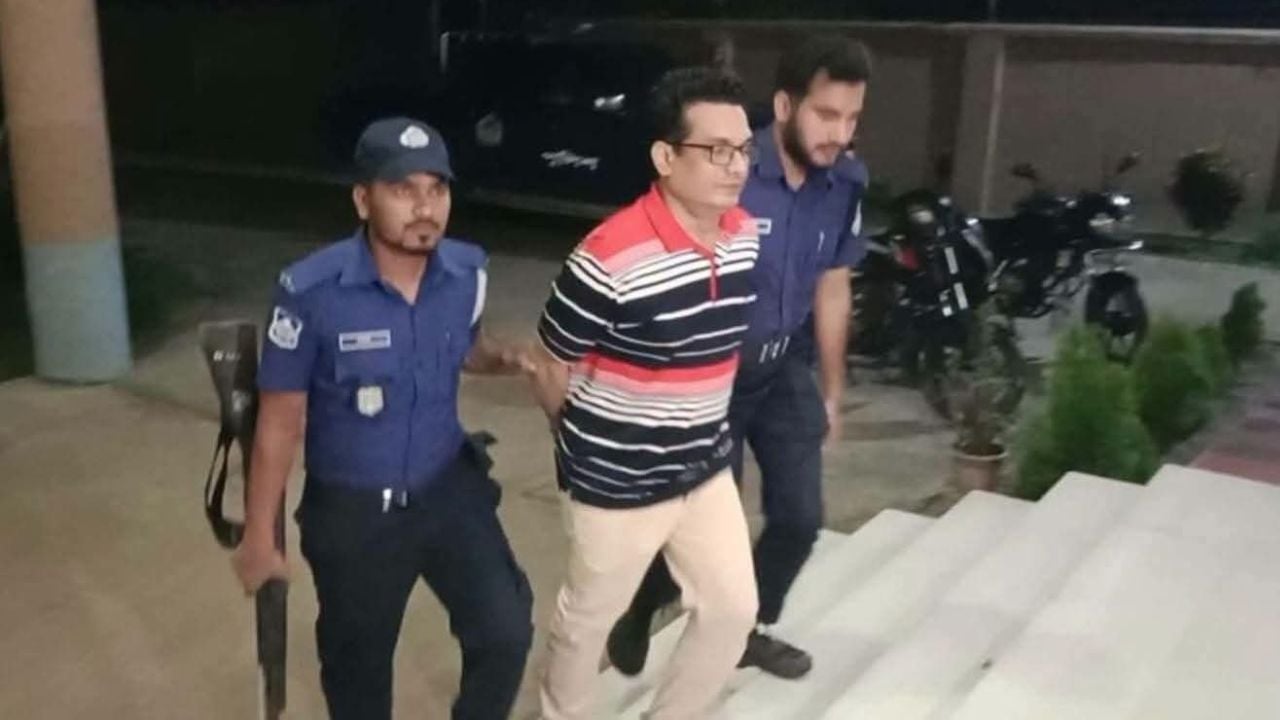 স্বেচ্ছাসেবক লীগ নেতা ‘ভা‌তিজা রা‌সেল’ বেনাপোল ইমিগ্রেশনে আটক