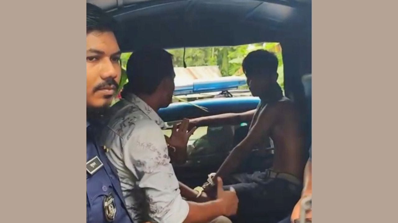 বাকেরগঞ্জে গভীর রাতে ঘরে ঢুকে গৃহবধূর স্বর্ণালংকার লুট, গ্রেপ্তার ২