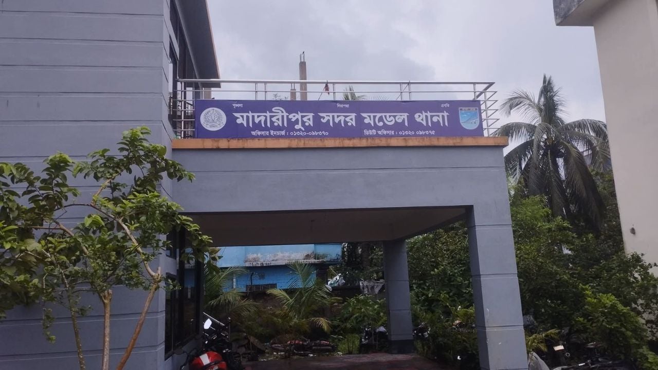 আসামি পালা‌নোর ঘটনায় এসআই ও কনস্টেবল প্রত্যাহার