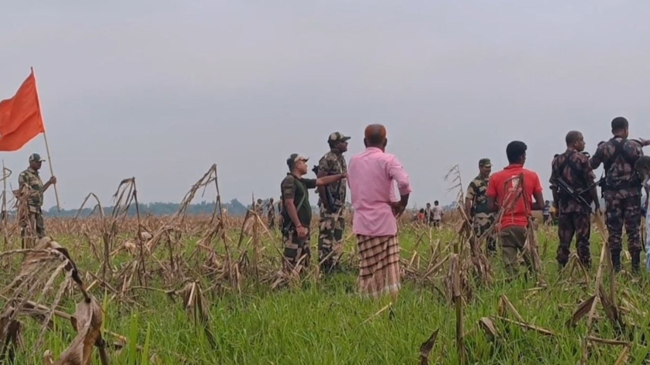 পাটগ্রাম সীমান্তে তিনজনকে পুশইনের চেষ্টা বিএসএফের